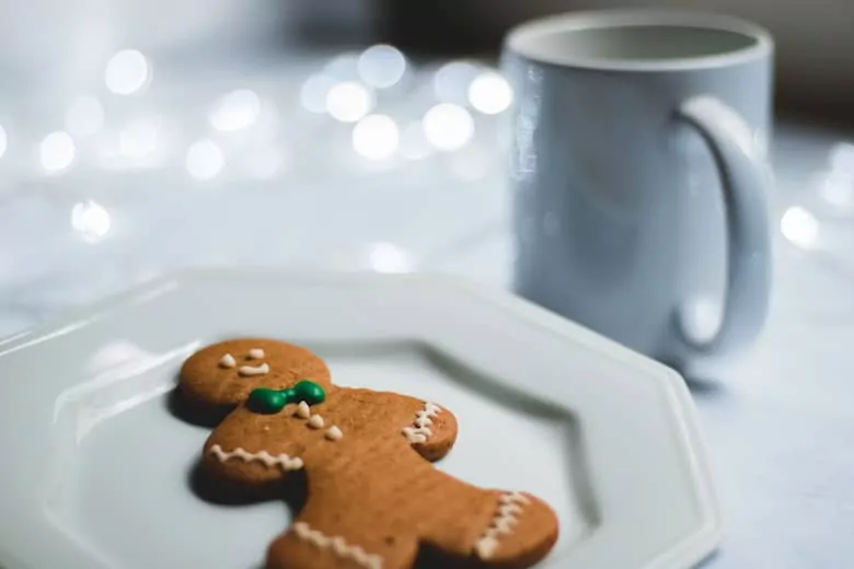 decoración de los platos de un restaurante en navidad