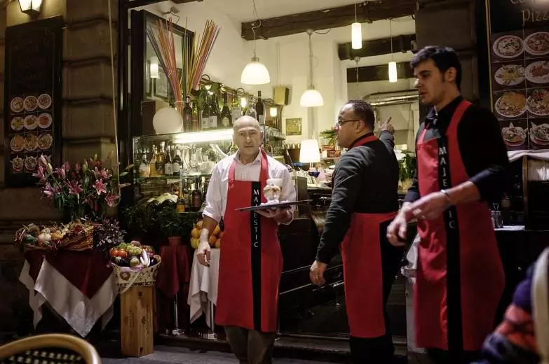 como cantar la comanda de un restaurante