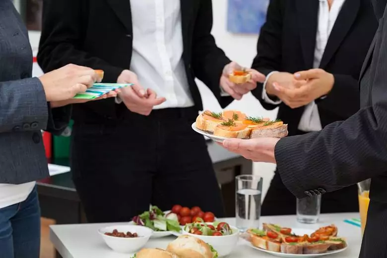 Requisitos para montar un catering para empresas