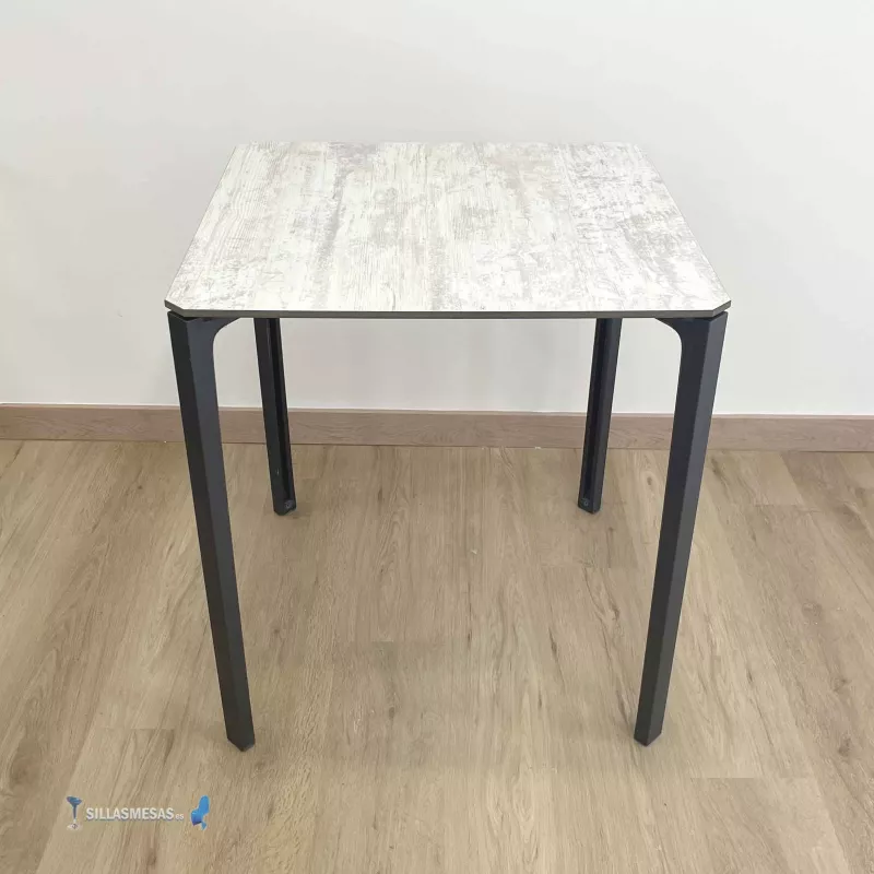 Conjunto 4 Sillas SANTORINI y 1 mesa BAKO - Ref CJ009-11