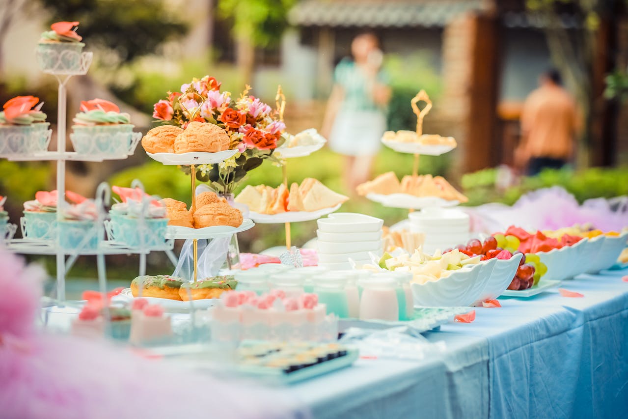 Mesas de catering: cómo decorar un evento